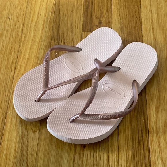 Havaianas Girls Pink Flip Flops Size 35-36 - Picture 1 of 5